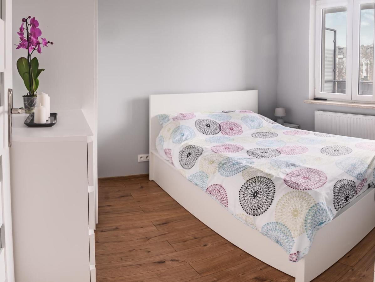 Marywilska Apartment Варшава Екстериор снимка